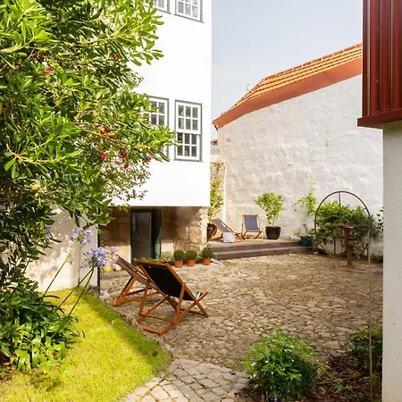 Romantic - Garden Of Camellias Holiday home *