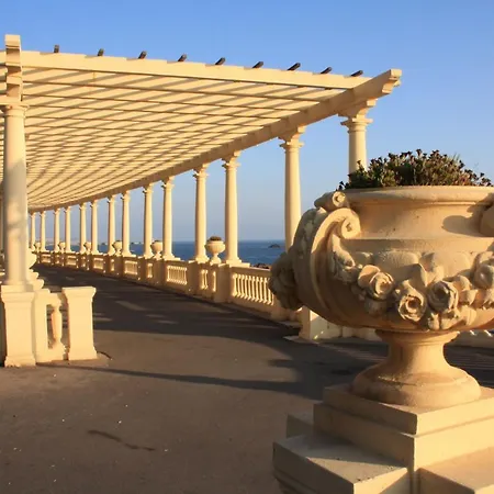 Holiday home Romantic - Garden Of Camellias *